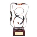 Trofeo artístico varios tamaños.  Ref - BP273